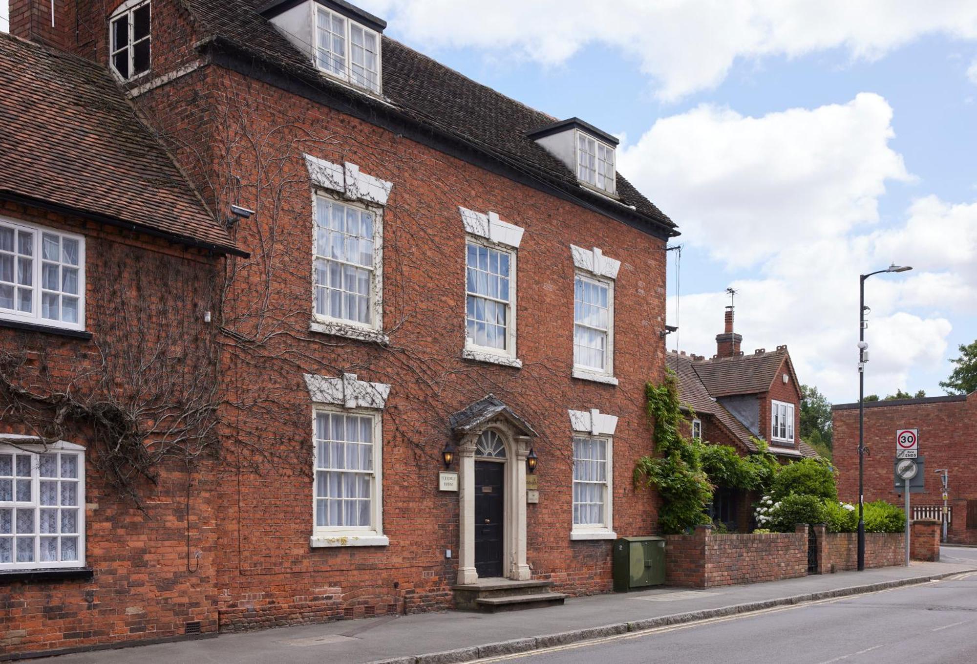 The Coleshill By Greene King Inns Экстерьер фото