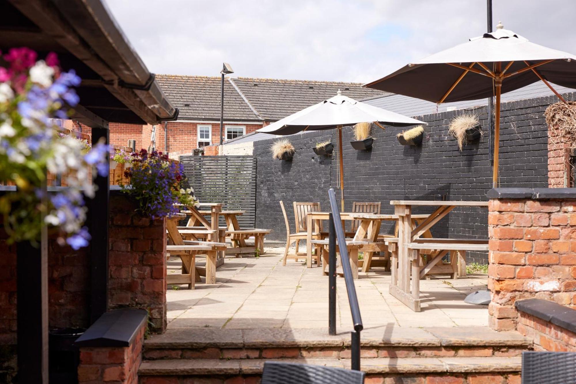 The Coleshill By Greene King Inns Экстерьер фото
