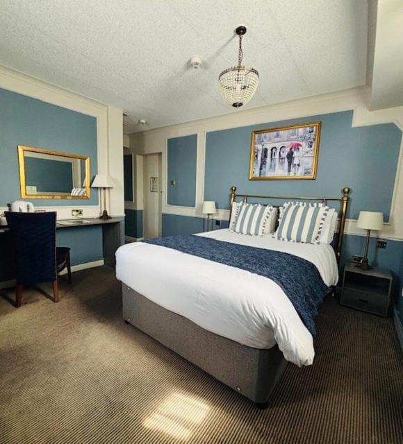 The Coleshill By Greene King Inns Экстерьер фото