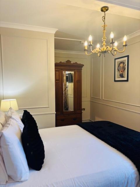The Coleshill By Greene King Inns Экстерьер фото