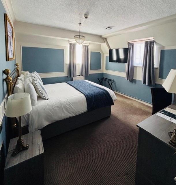 The Coleshill By Greene King Inns Экстерьер фото